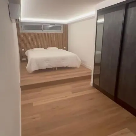 New 3 Bedrooms + Terrass + Carpark * Сен-Тропе